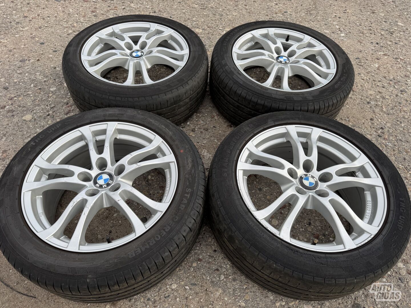 BMW Siunciam, 7.5J ET35 light alloy R17 rims