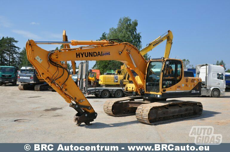 Hyundai R220LC-9A 2015 г Гусеничный экскаватор