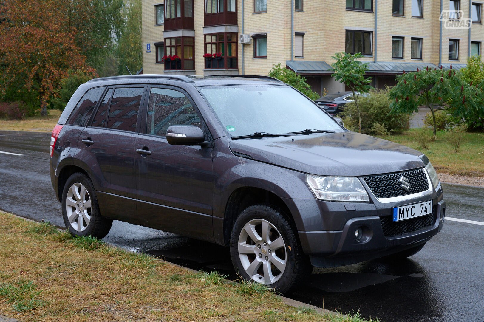 Suzuki Grand Vitara 2010 г Внедорожник / Кроссовер