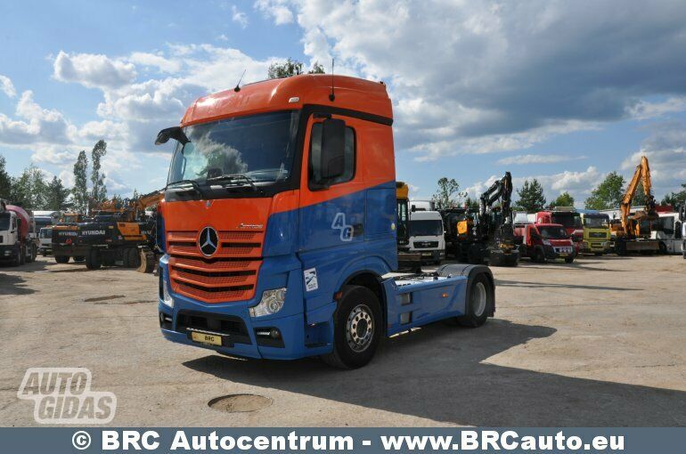 Mercedes-Benz Actros 2015 y Semi-trailer truck