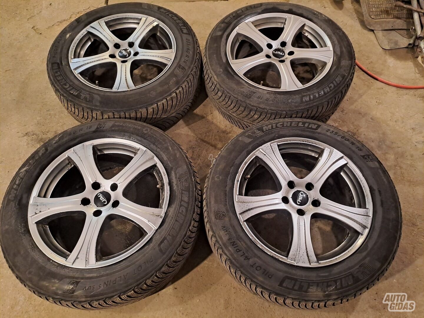 Light alloy R18 rims