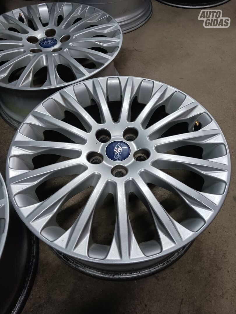 Ford light alloy R17 rims