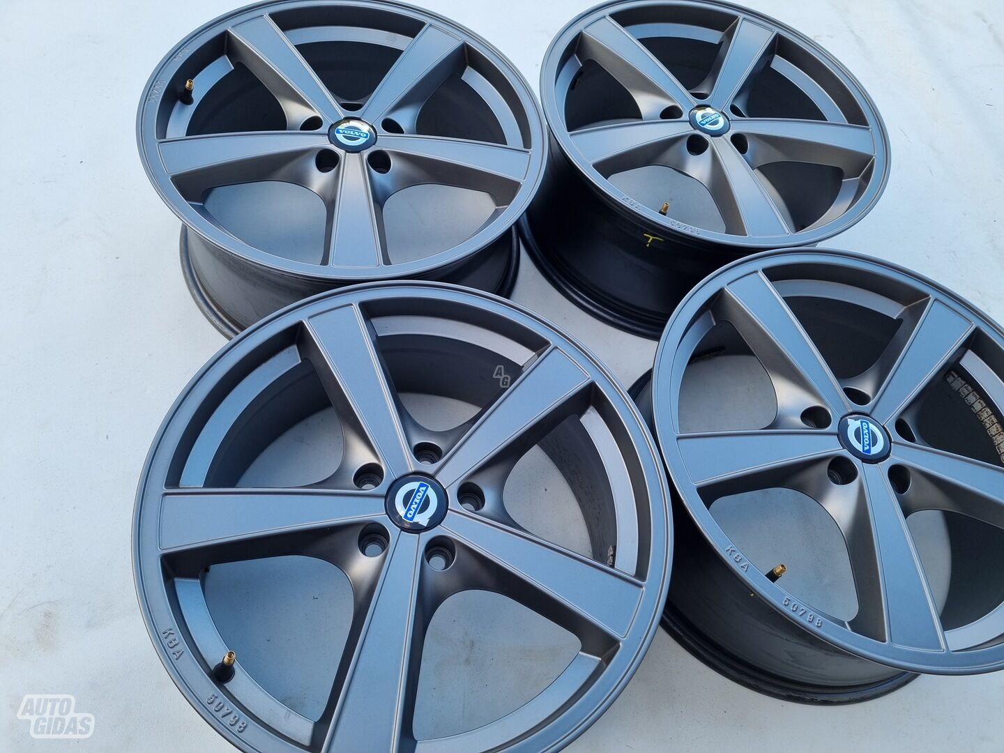 Volvo R18 light alloy R18 rims