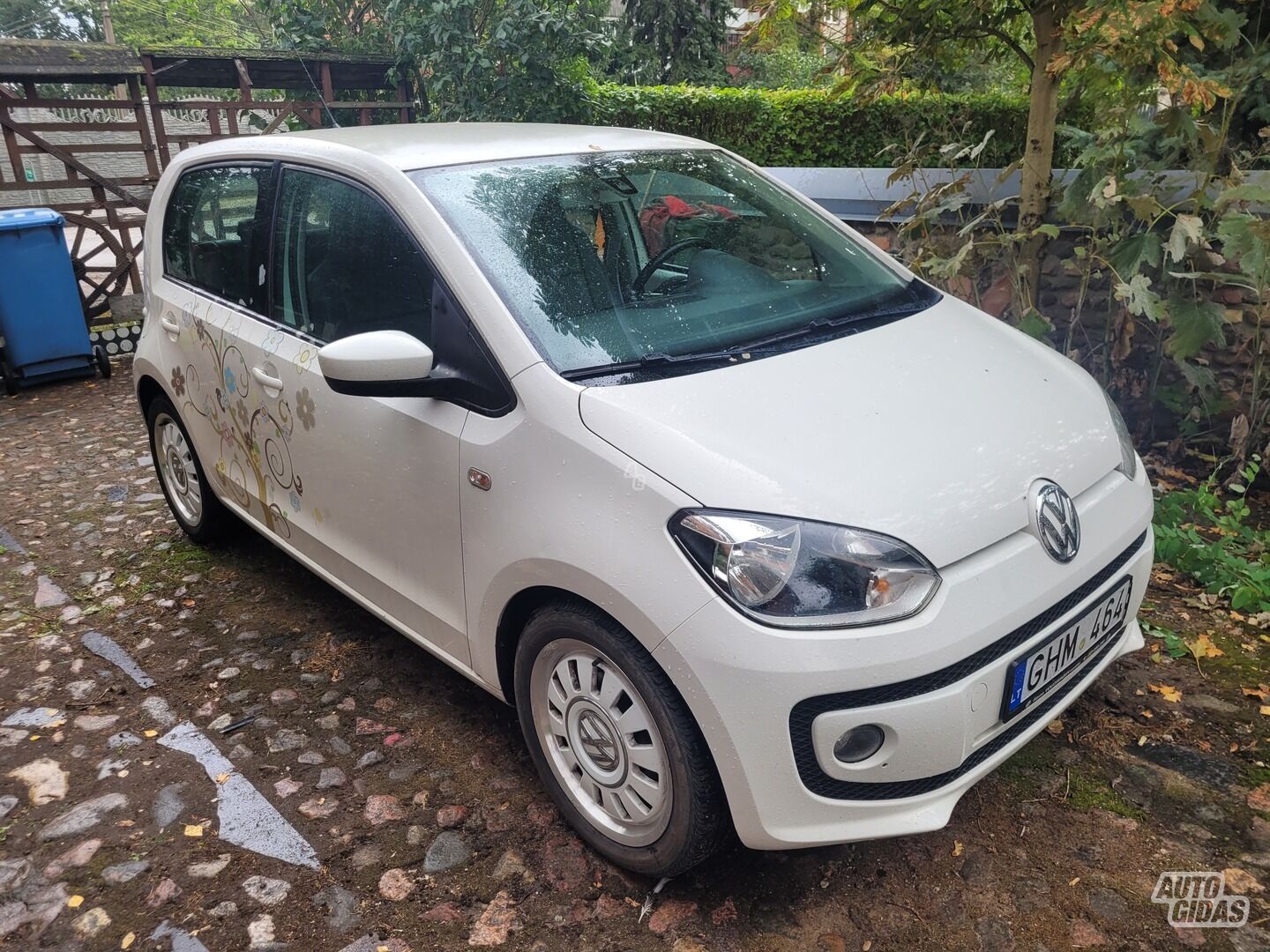 Volkswagen up! 2013 г Хэтчбек