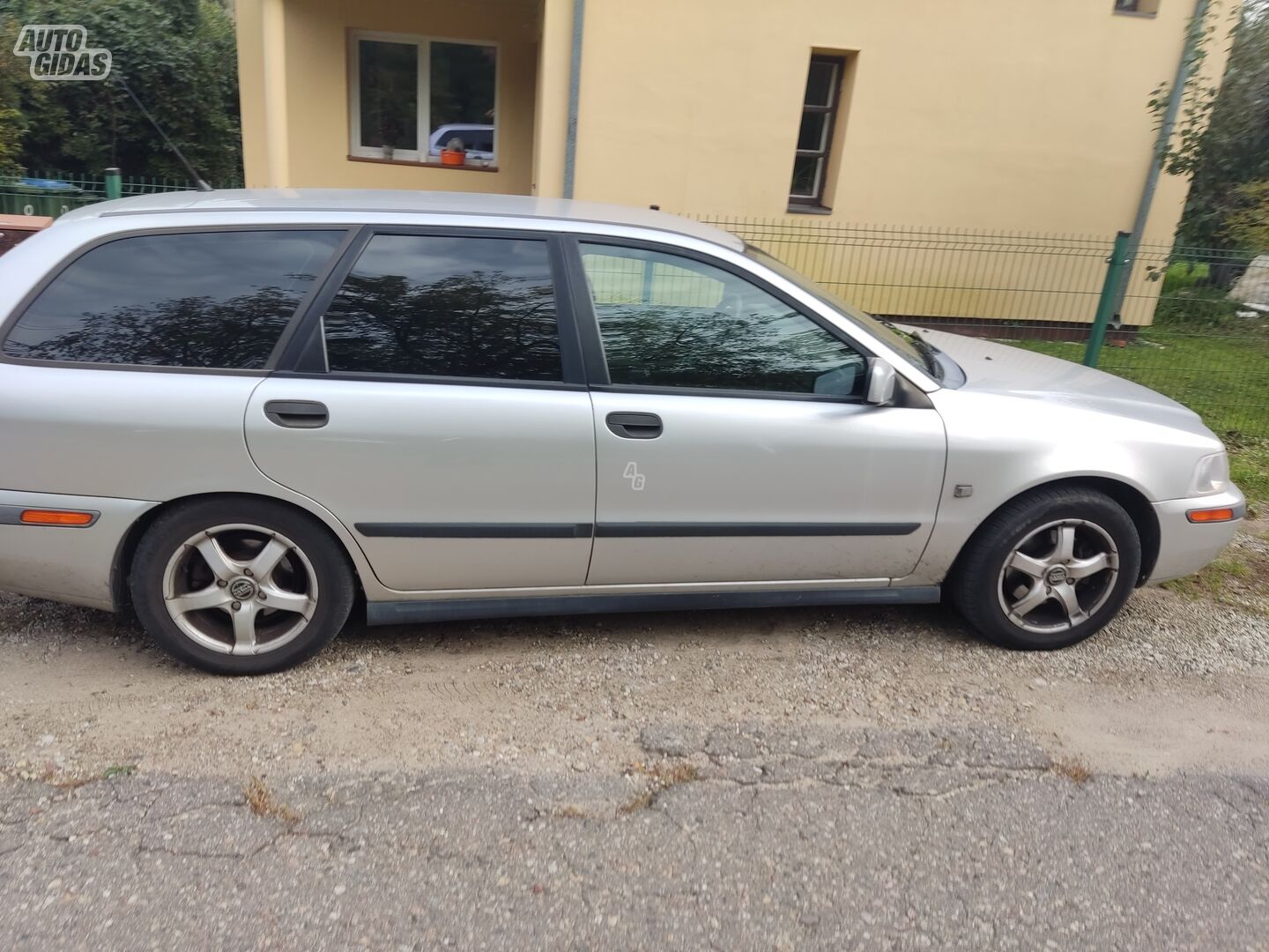 Volvo V40 TDI 2002 г