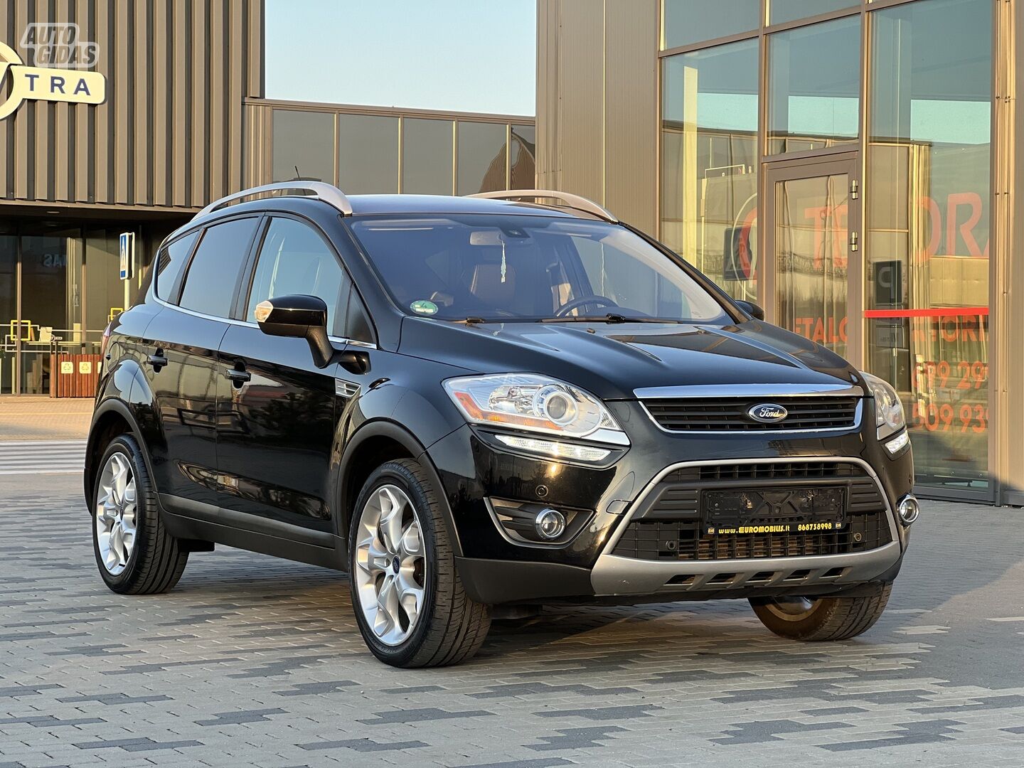 Ford Kuga 2012 y Off-road / Crossover