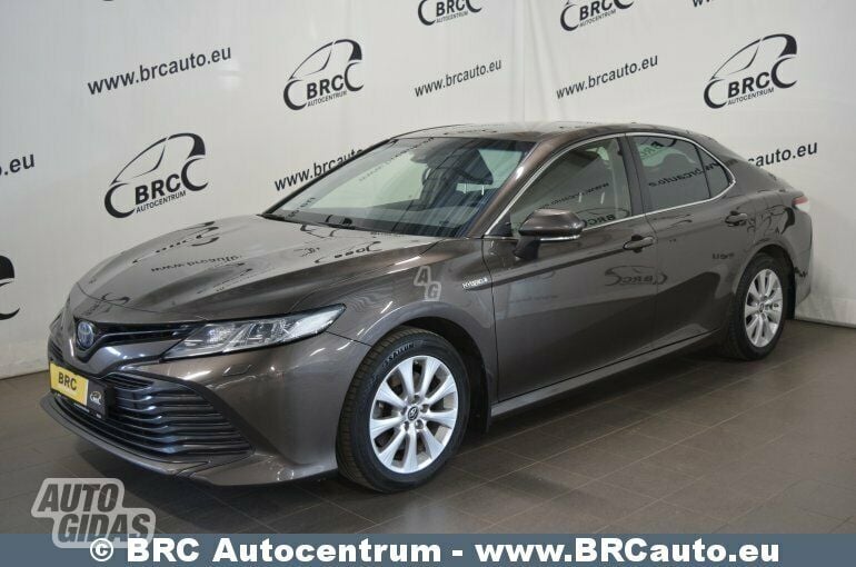 Toyota Camry Hybrid A/T 2019 m