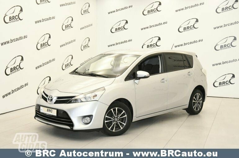 Toyota Verso 1.6 D4D 2015 г