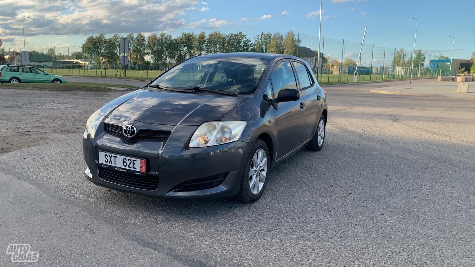 Toyota Auris 2009 y Hatchback