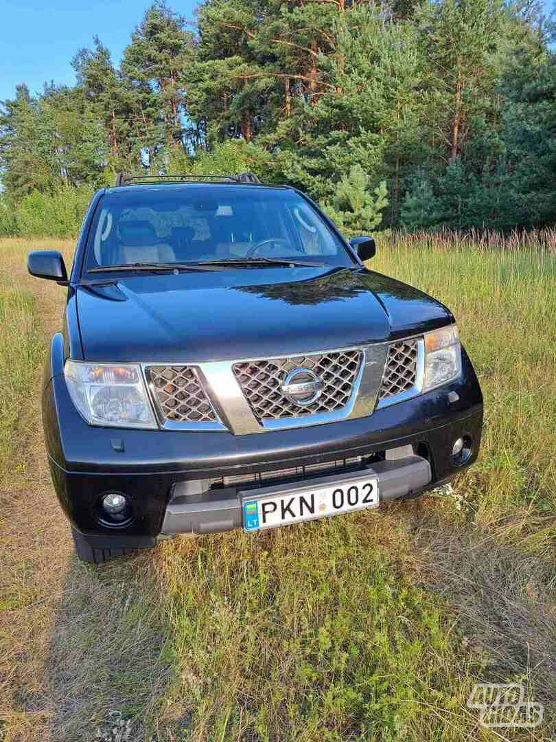 Nissan Pathfinder 2006 y Off-road / Crossover