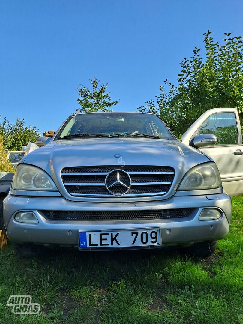 Mercedes-Benz ML 400 2003 г Внедорожник / Кроссовер