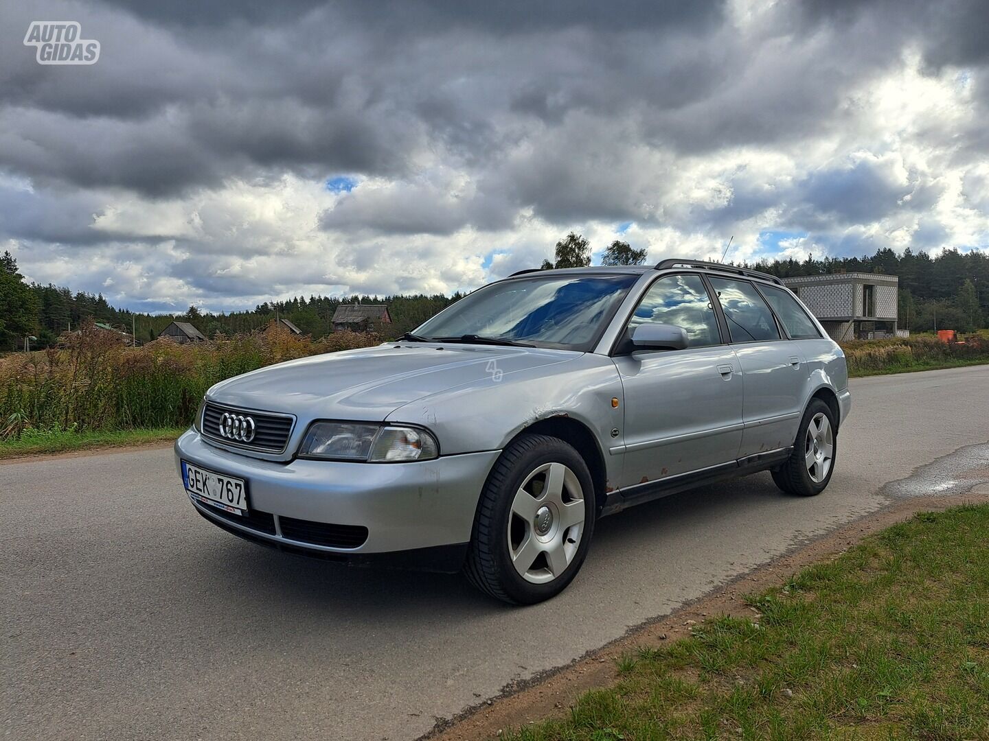 Audi A4 1997 m Universalas