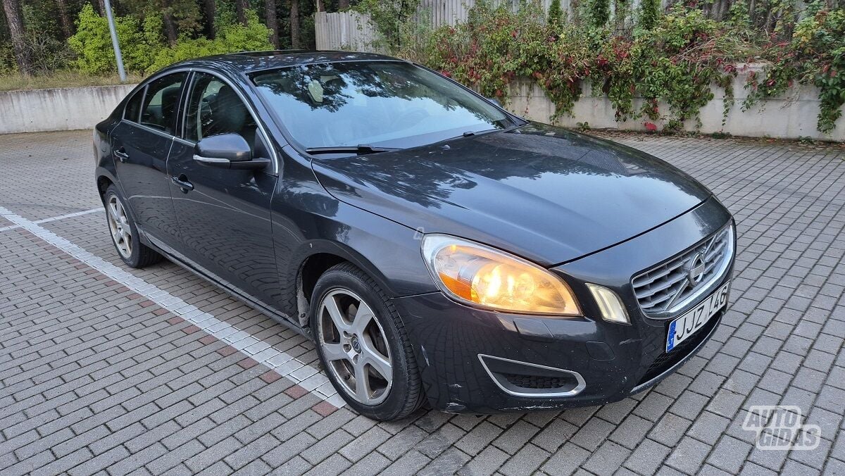 Volvo S60 T5 2012 г