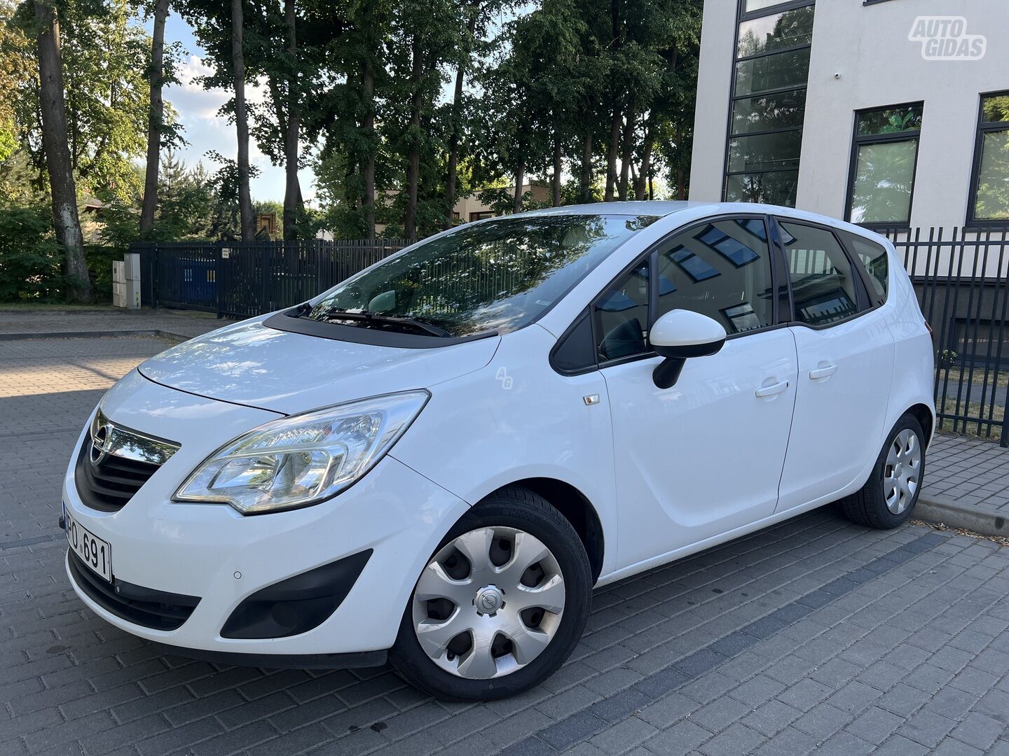 Opel Meriva B 2011 y