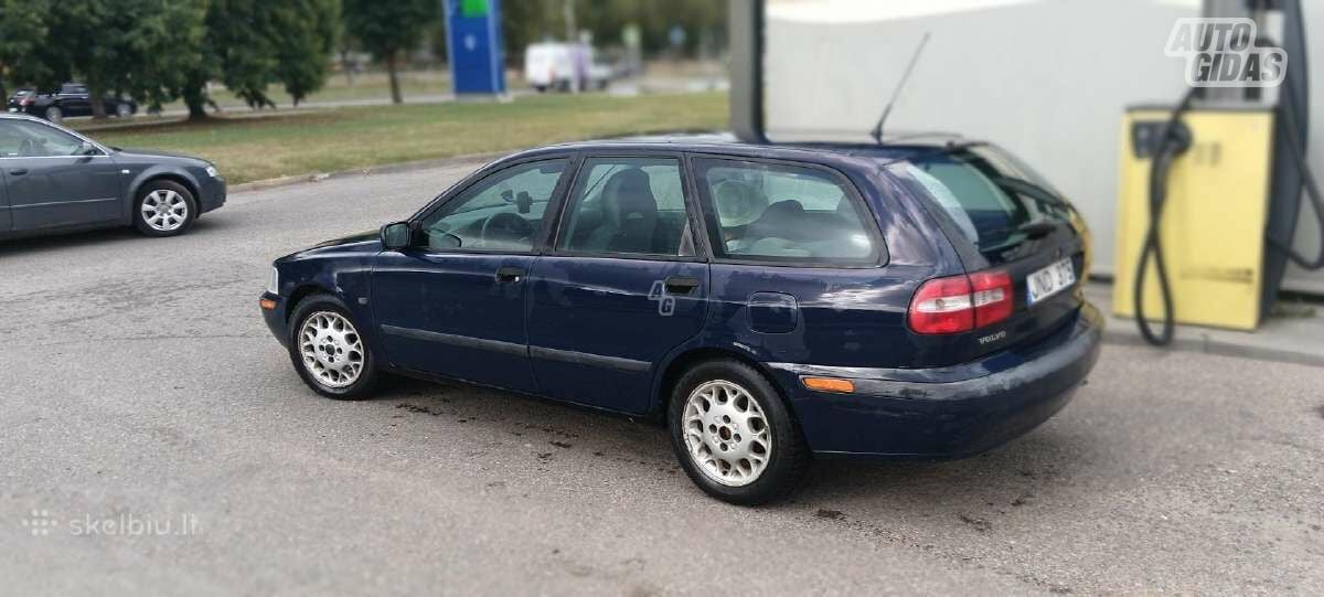 Volvo V40 2001 г Универсал