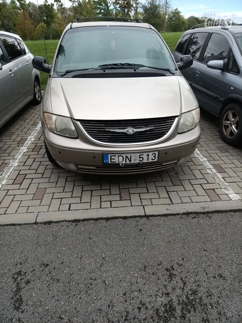 Chrysler Town & Country 2002 m Vienatūris