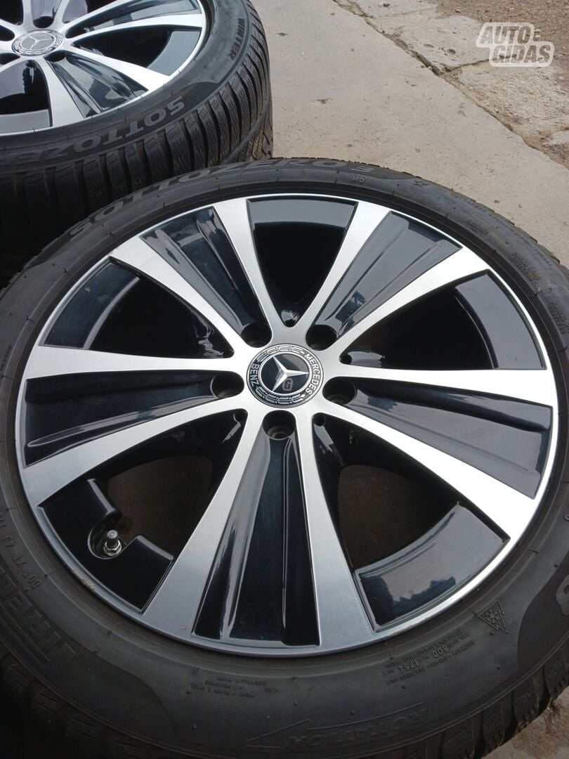 Mercedes-Benz E 300 light alloy R18 rims