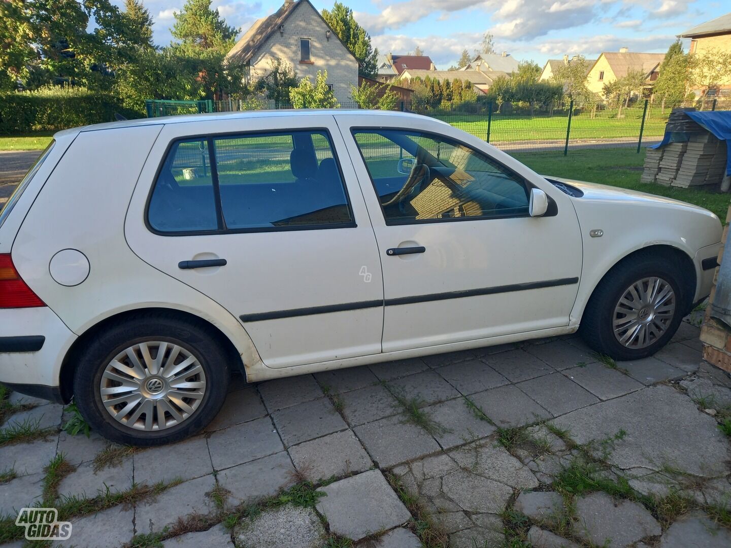 Volkswagen Golf 2000 г Хэтчбек