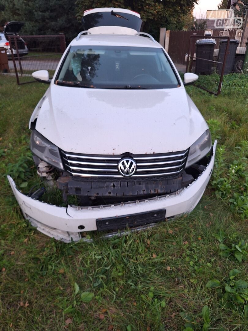 Volkswagen Passat 2012 y parts