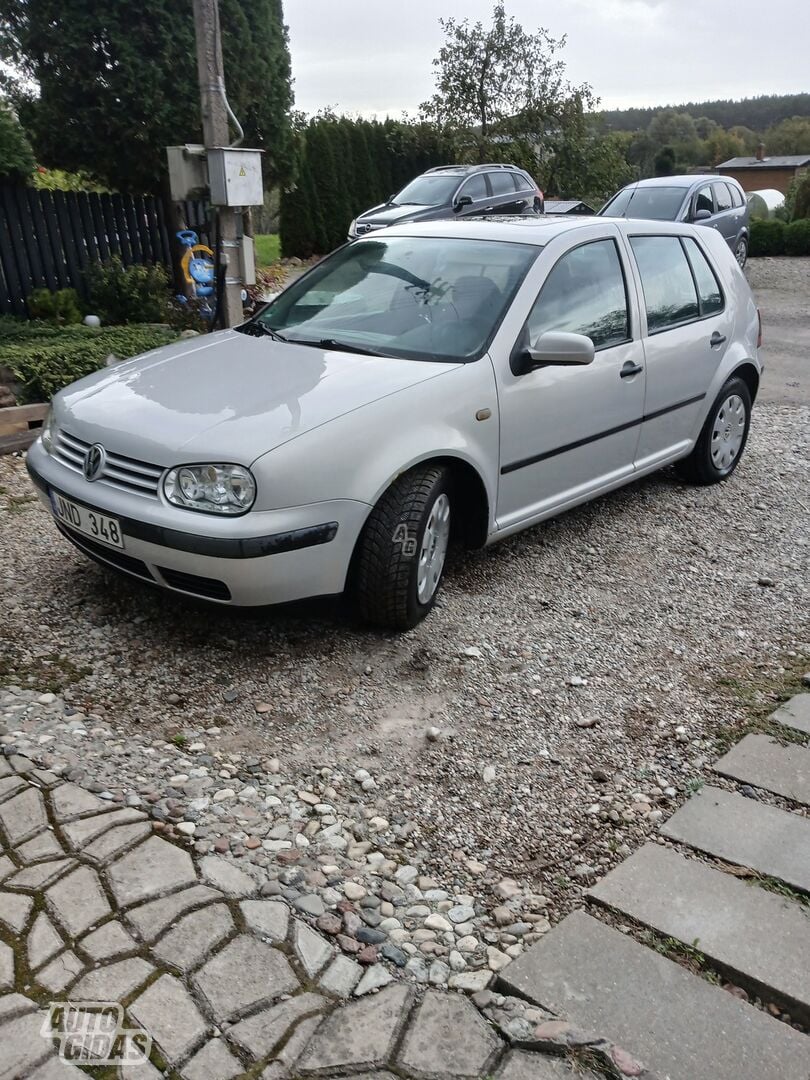 Volkswagen Golf 1998 г Хэтчбек