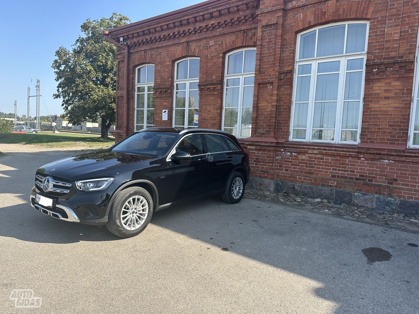 Mercedes-Benz GLC 300 2021 y Off-road / Crossover