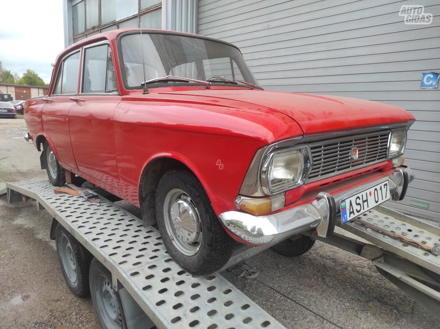 Moskvich 412 1974 y Sedan