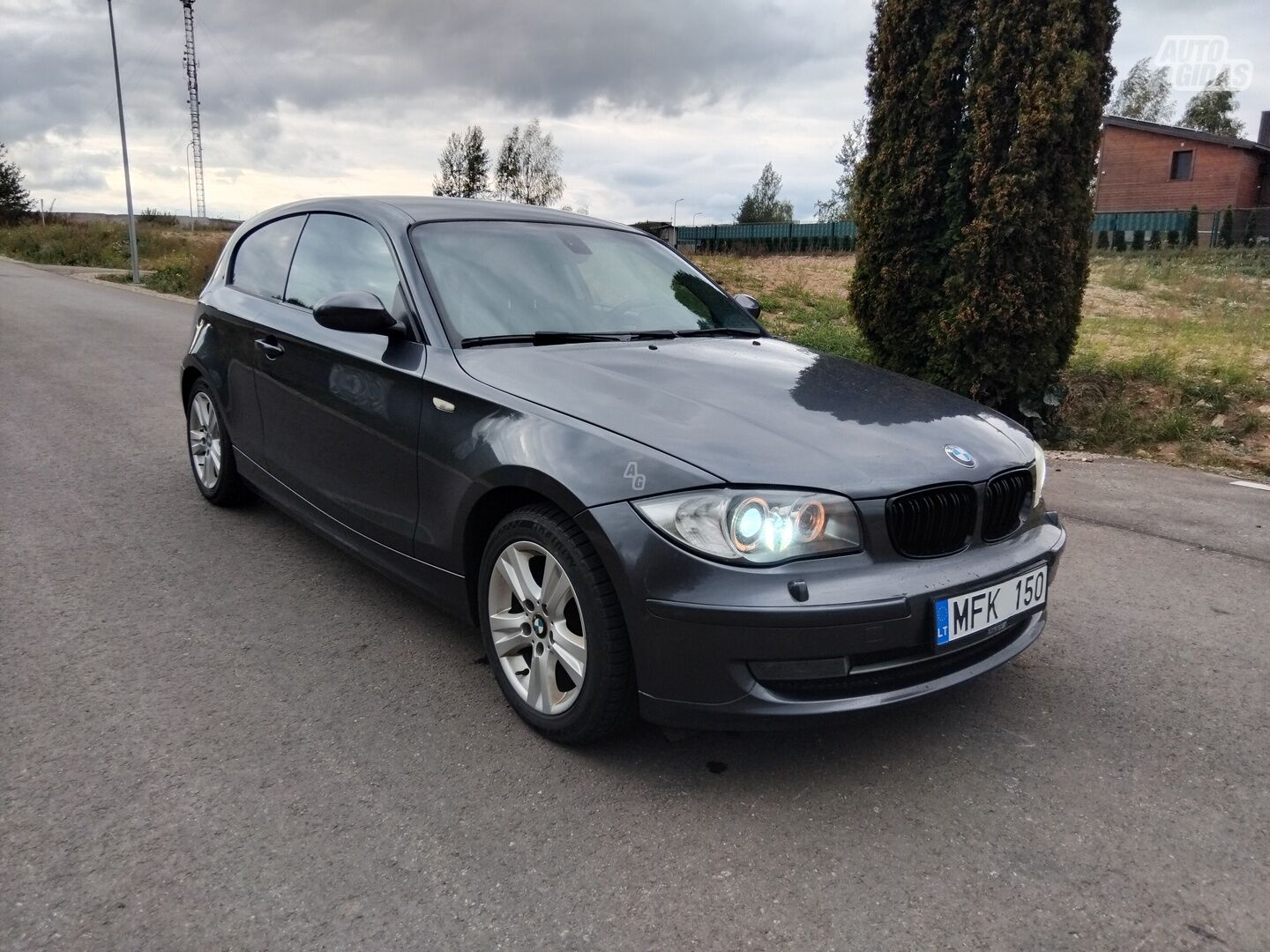 Bmw 118 E81 2008 y