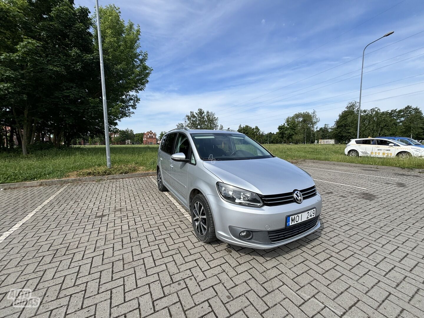 Volkswagen Touran 2011 г Минивэн