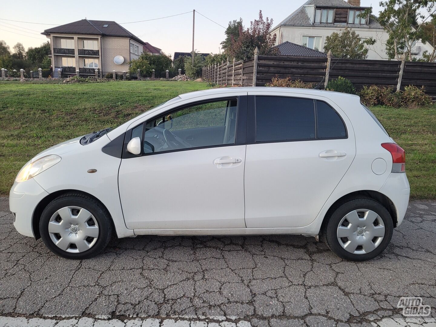 Toyota Yaris 2009 m Vienatūris