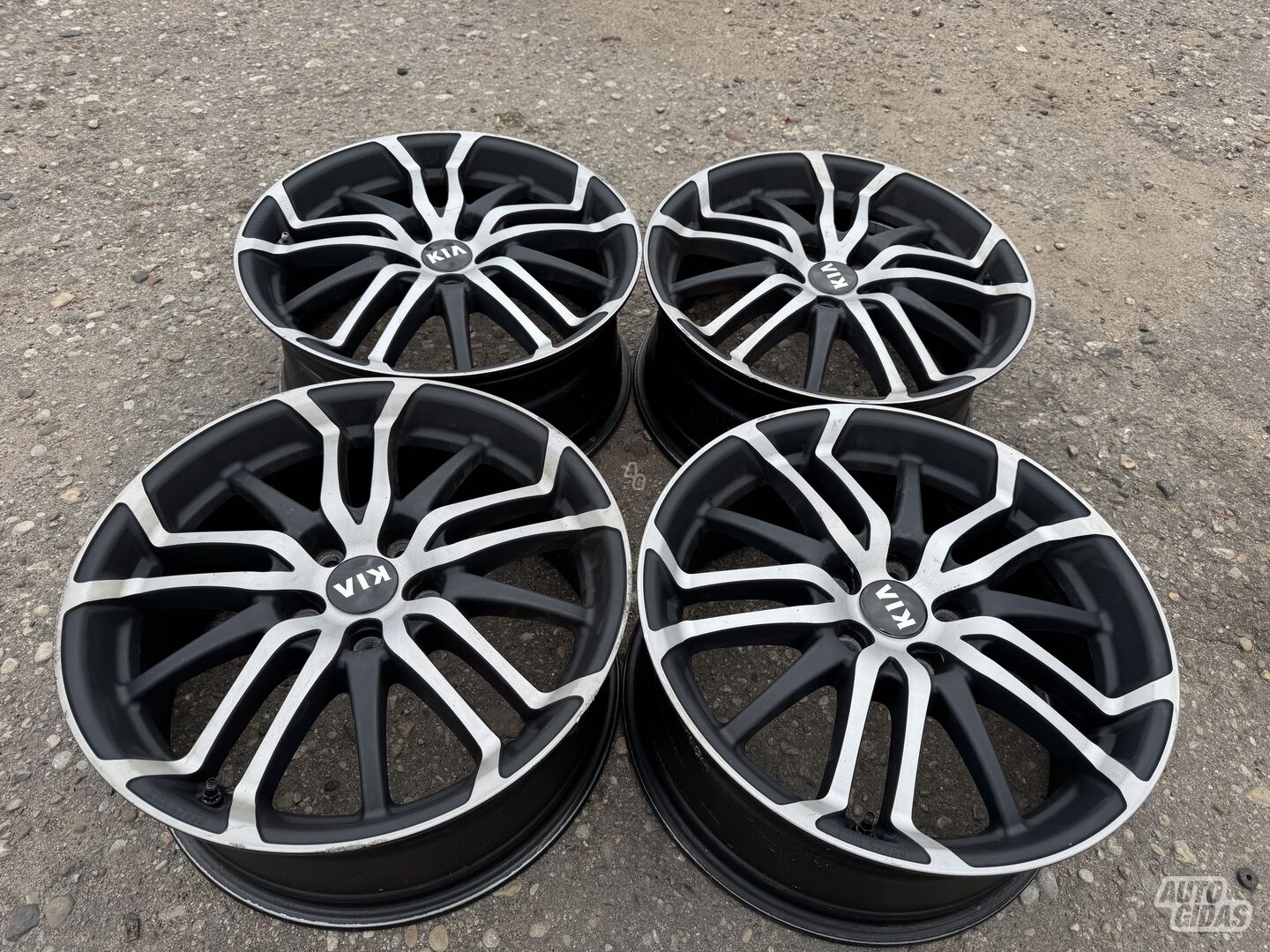 KIA Siunciam, 8J ET50 light alloy R18 rims