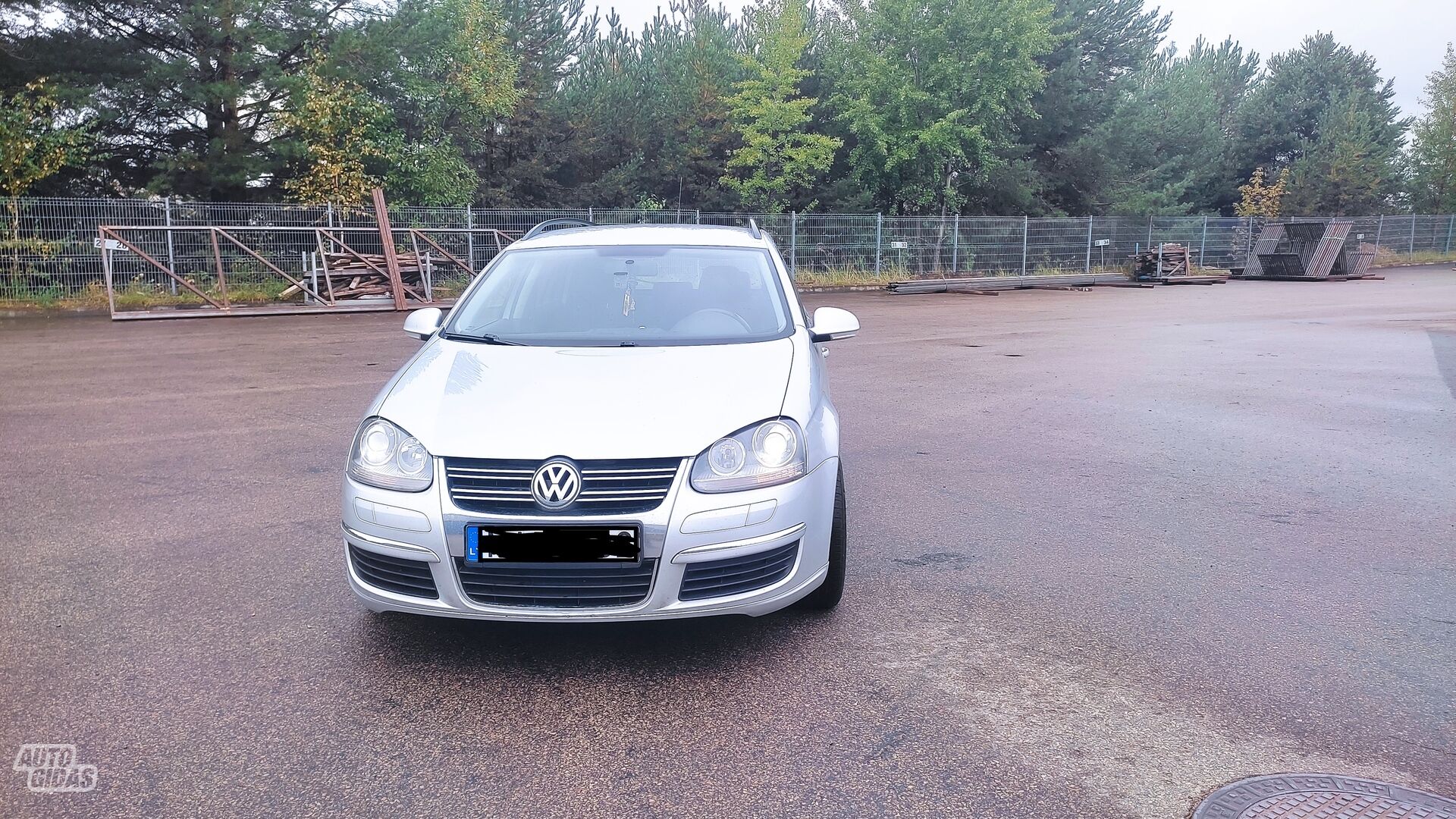 Volkswagen Golf V 2.0 TDI 2009 y