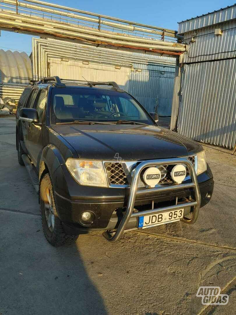 Nissan Navara 2009 y Off-road / Crossover