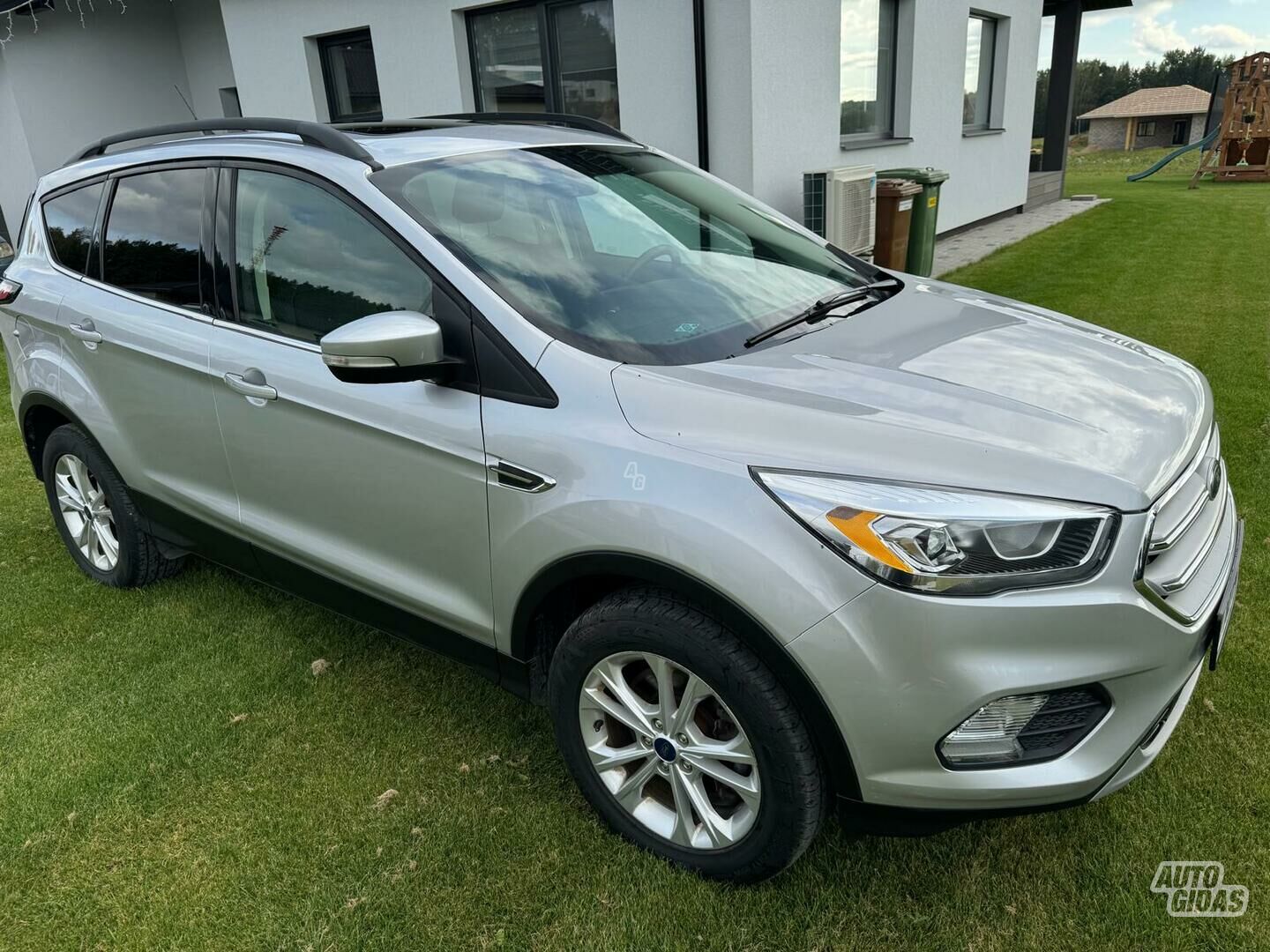 Ford Escape III SEL 2018 г