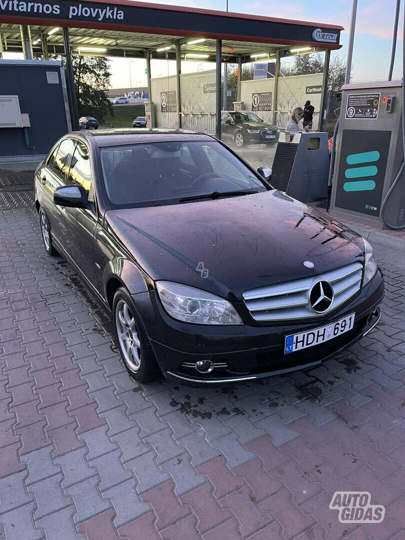 Mercedes-Benz 220 2007 г Седан