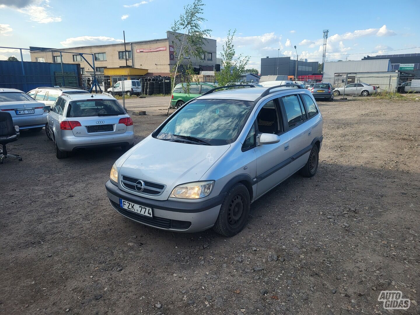 Opel Zafira 2004 m Vienatūris