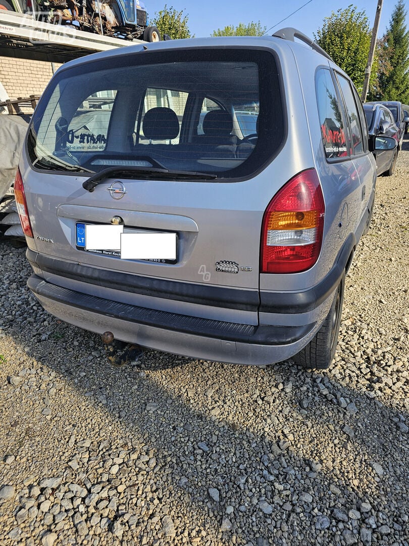 Opel Zafira 2002 m Vienatūris