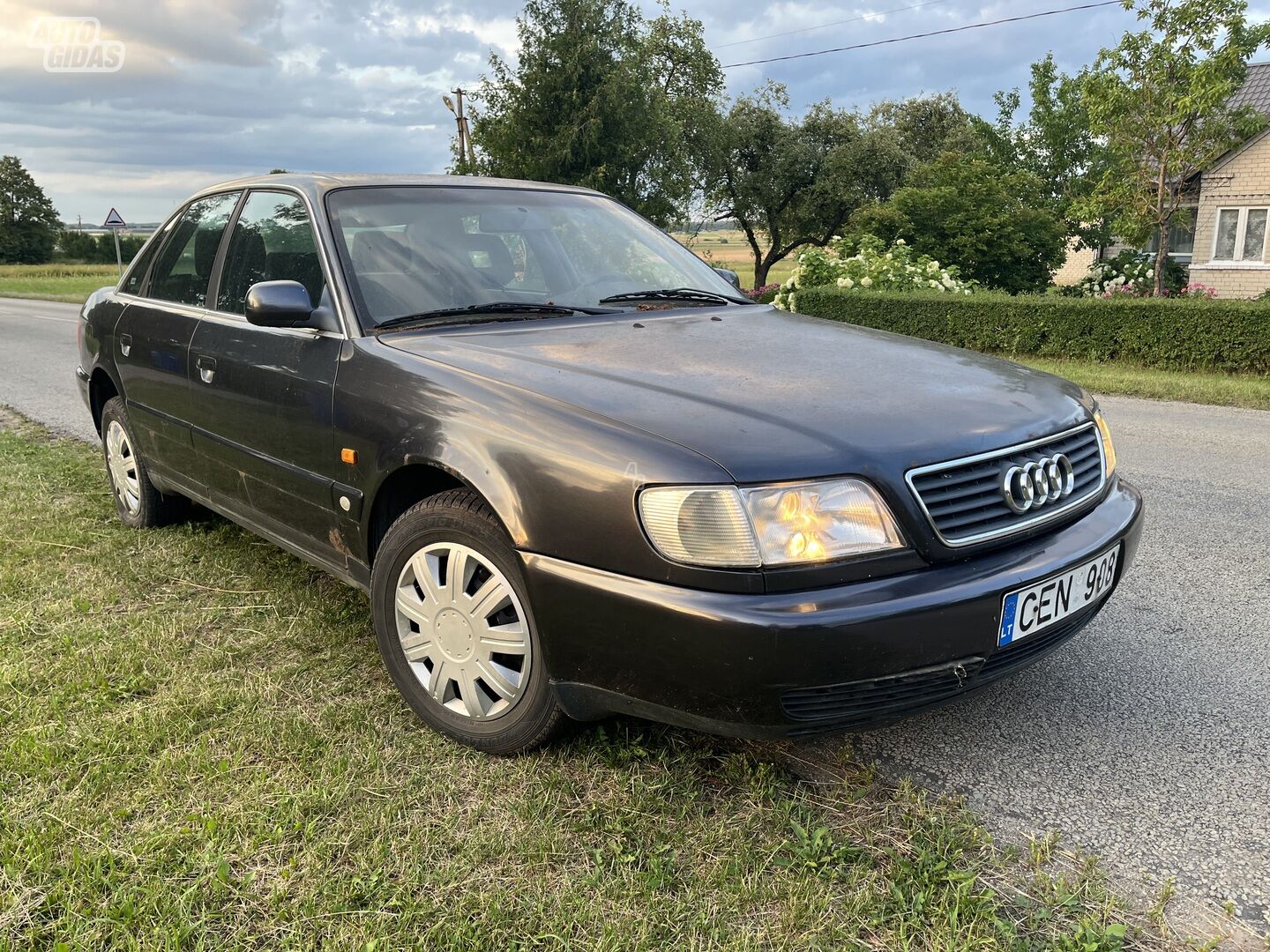 Audi A6 C4 1995 y