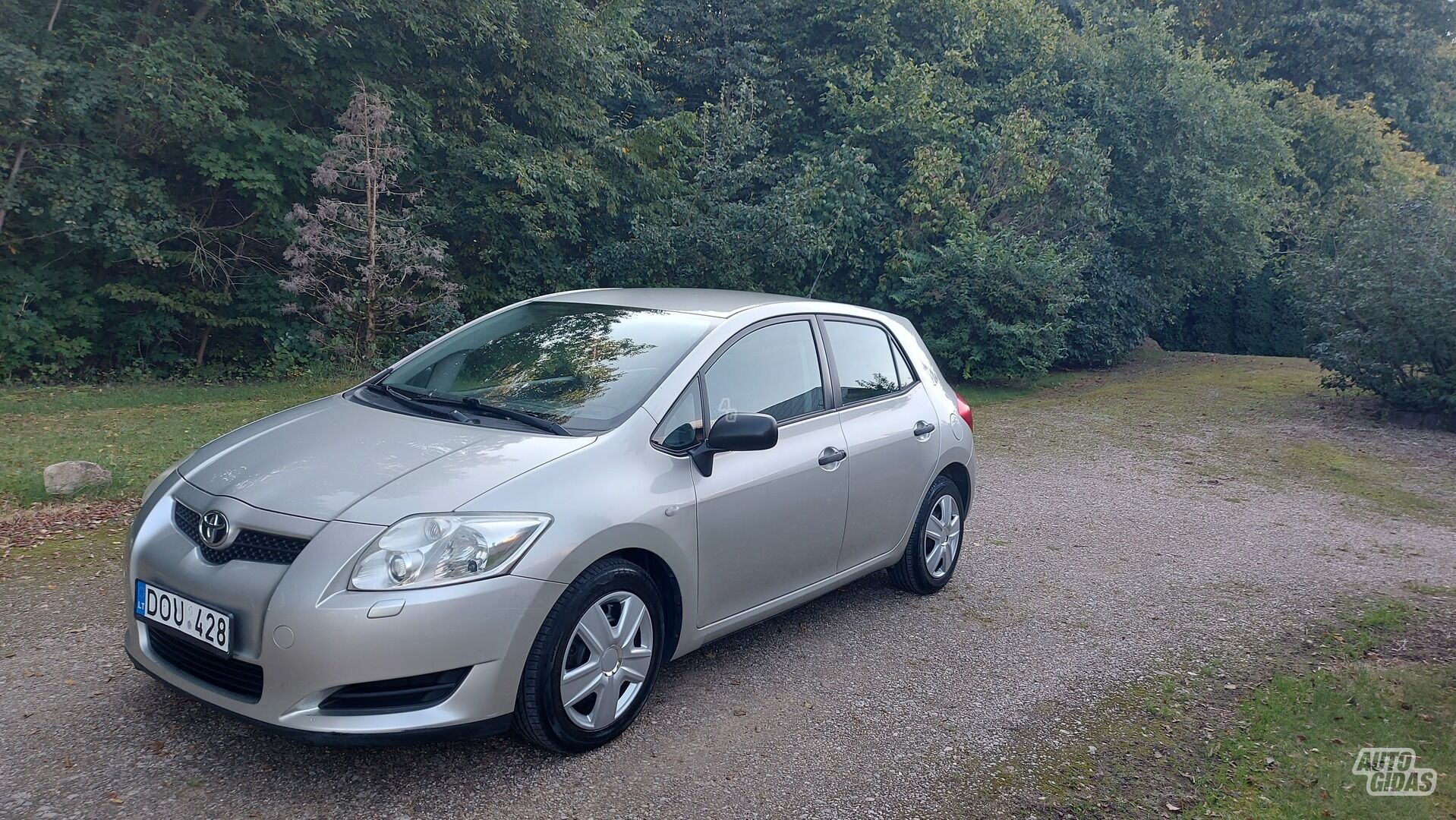 Toyota Auris 2008 y Hatchback