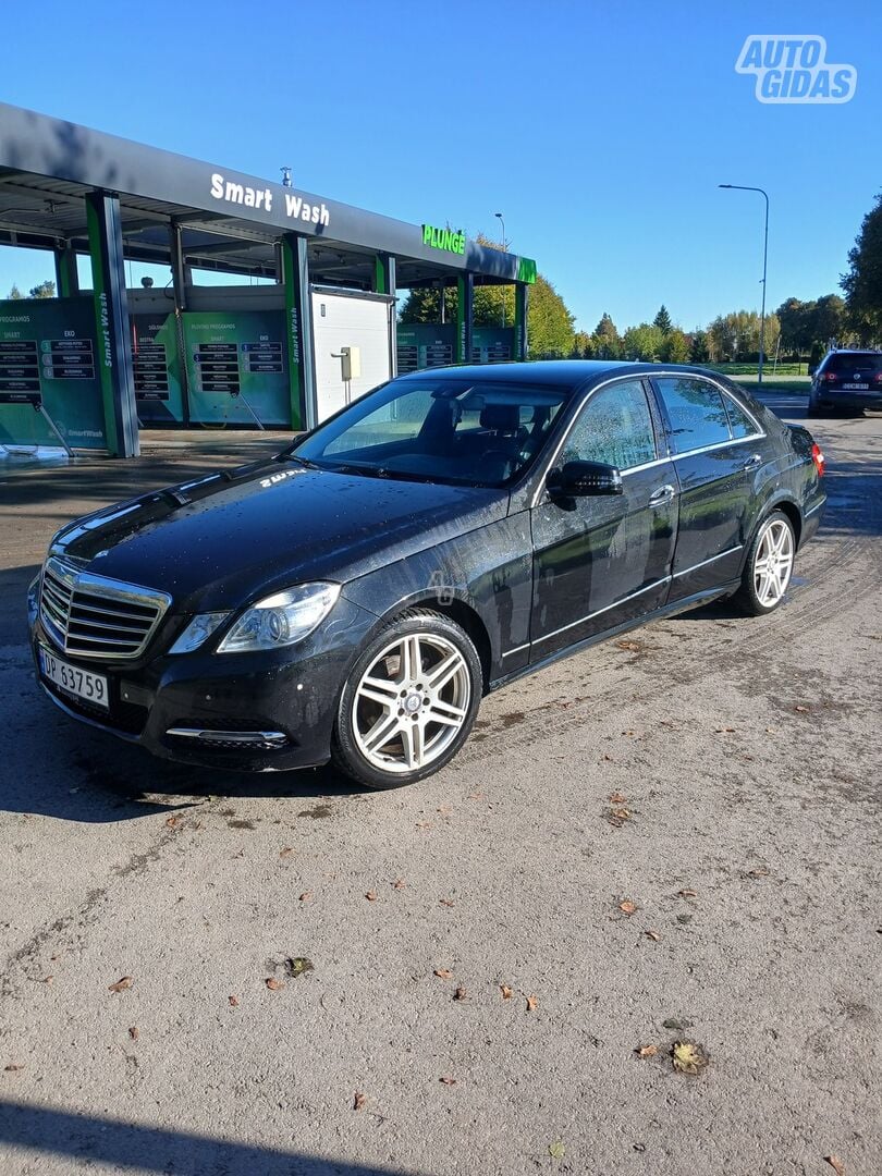 Mercedes-Benz E 220 W212 2012 y