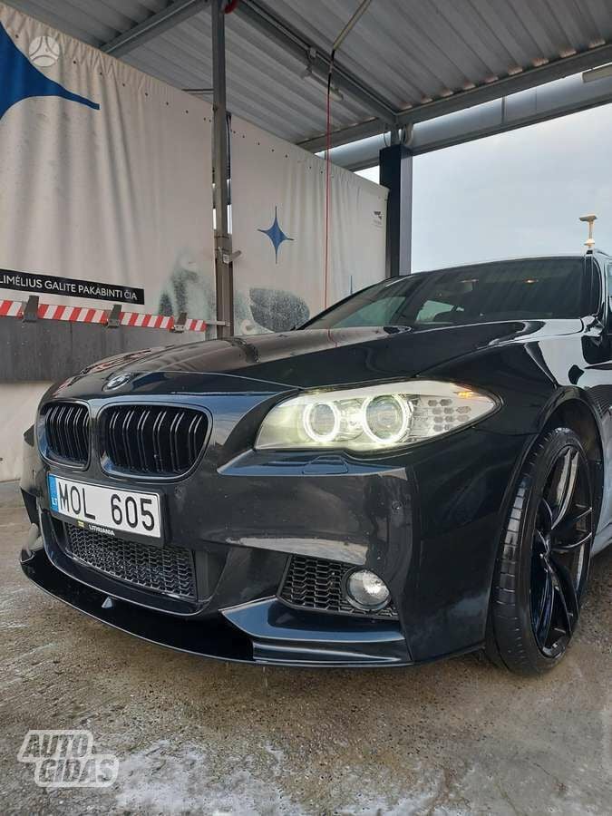 Bmw 530 F11 2010 г