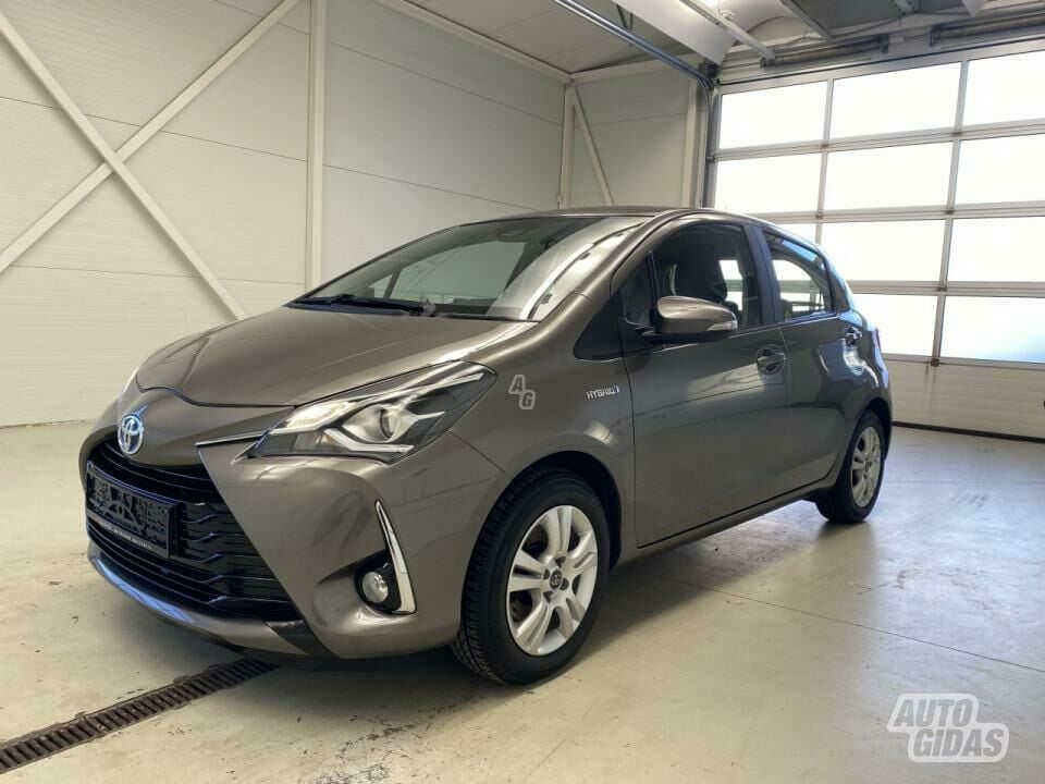 Toyota Yaris 1.5HYBRID E-CVT 1.5 2018 y