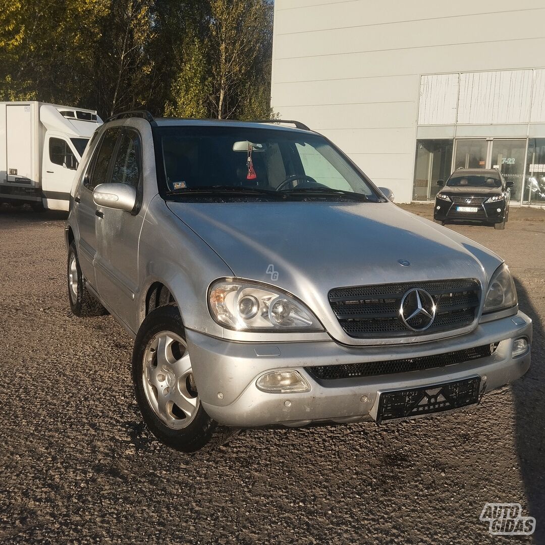 Mercedes-Benz ML 270 2005 y Off-road / Crossover