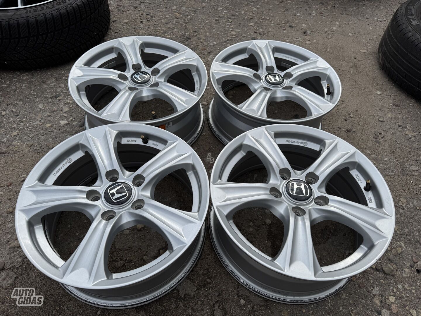 Honda Siunciam, 6.5J ET45 light alloy R16 rims