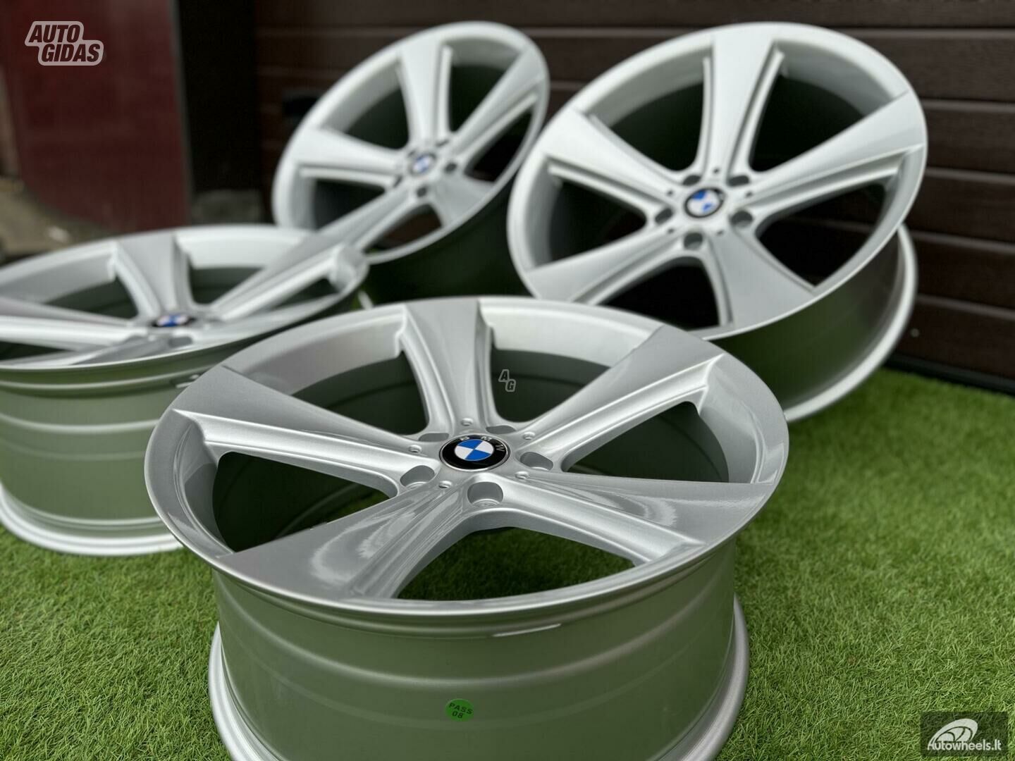 Autowheels BMW 128 Style E39,E60 defektas light alloy R20 rims