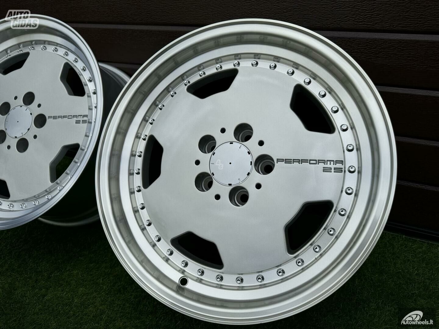 Autowheels Mercedes Performa25 defektas lengvojo lydinio R17 ratlankiai