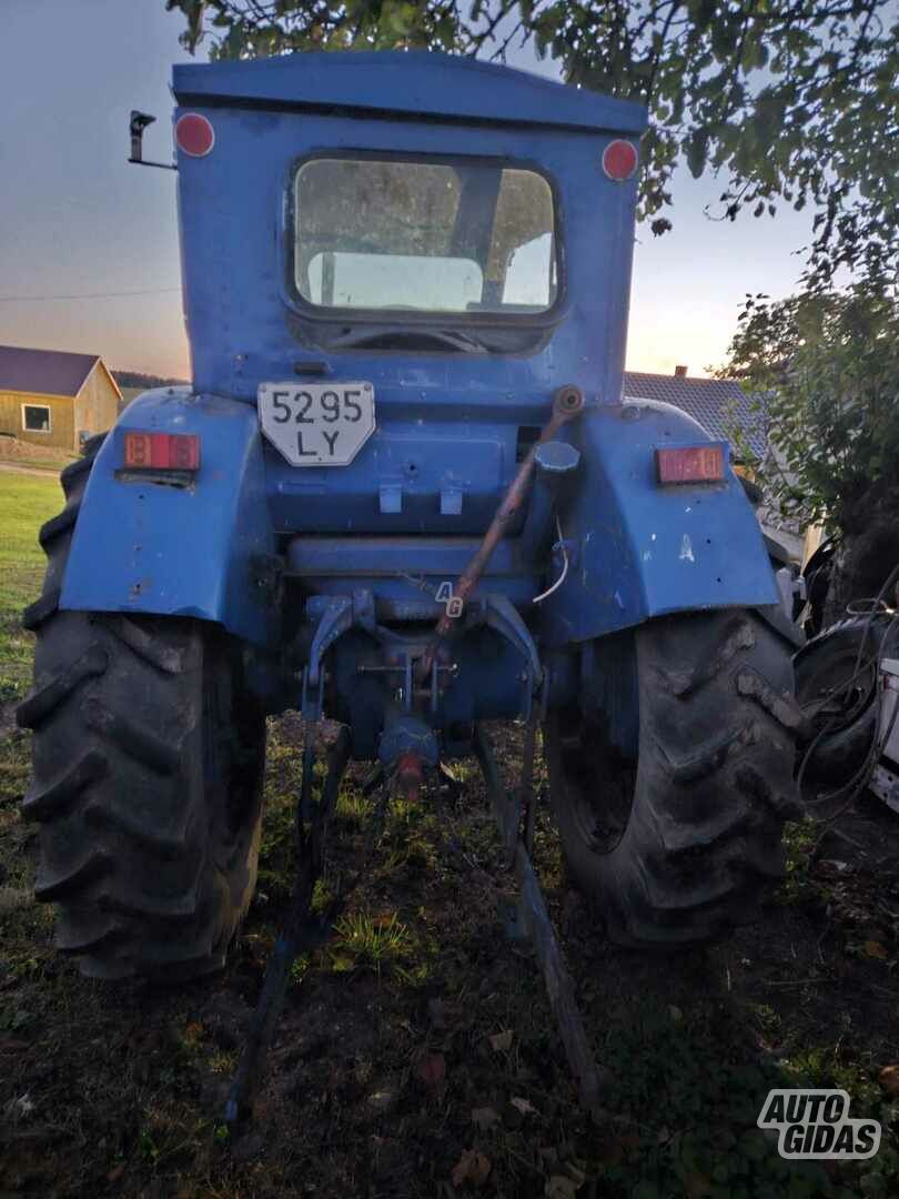 T40 1990 y Tractor