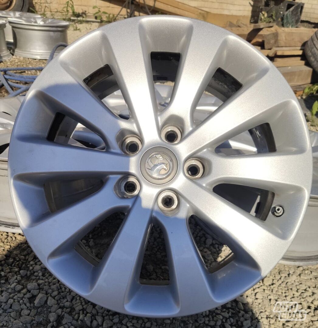 Light alloy R17 rims