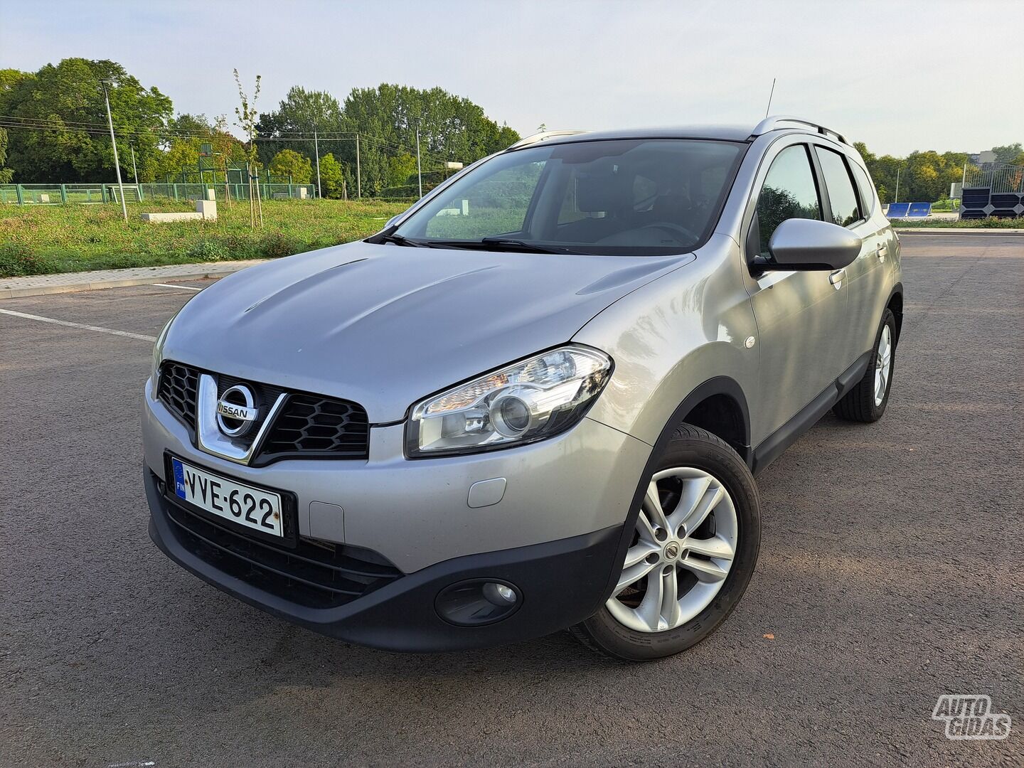 Nissan Qashqai+2 2010 y Off-road / Crossover