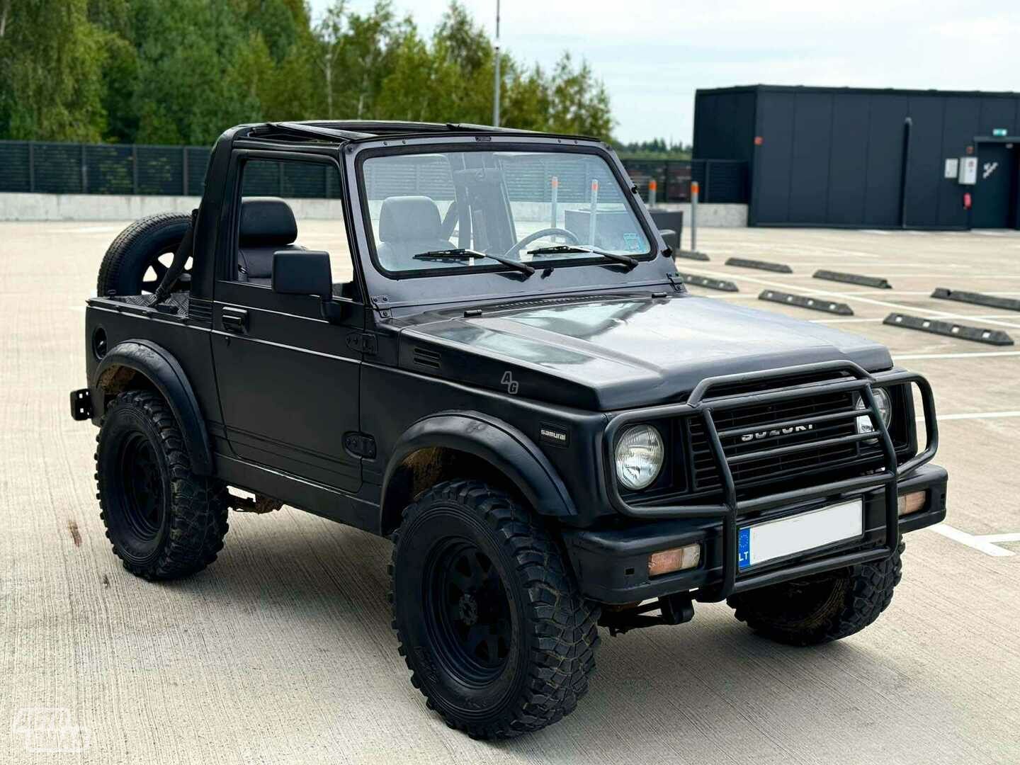 Suzuki Samurai 1987 m Visureigis / Krosoveris