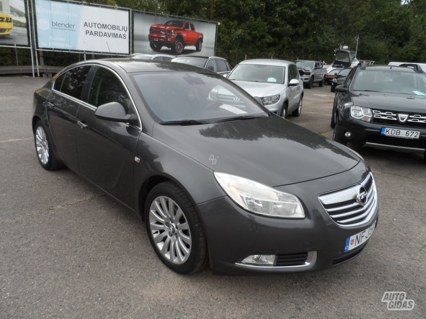 Opel Insignia 2011 y Hatchback